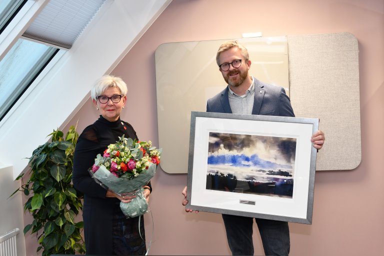 Ellen-Sofie Egeland og Hans-Erik Skjæggerud likestillingsprisutdeling til NKS Foto Siv M Bjelland