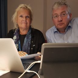 Pause i flyplassmeklingen 
