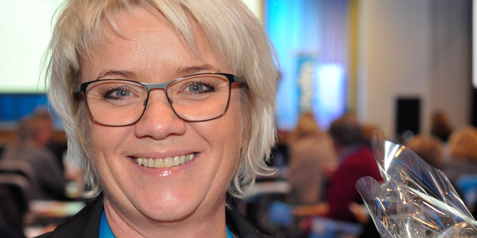 Wenche Murbræch er årets tillitsvalgt i Delta i 2017. Hun fikk prisen på representantskapsmøtet i Delta onsdag 28. november. - Jeg vil få fram det gode teamet, sier Murbræch, som framheves blant annet for sin evne til å få fram andre og for sitt gode humør. Foto: Siv M. Bjelland