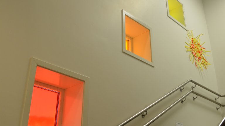 Fargerike og morsomme detaljer. (Foto: Hege Heløe)