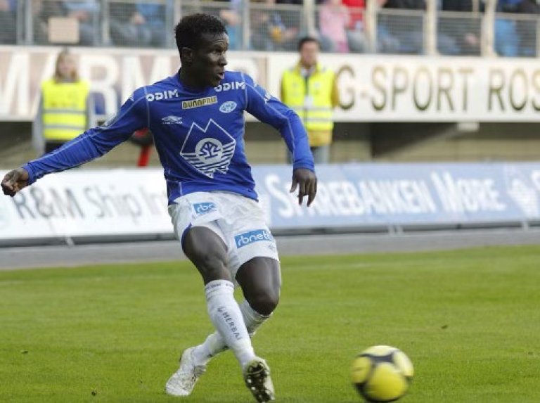 Makhtar fotballspiller.jpg