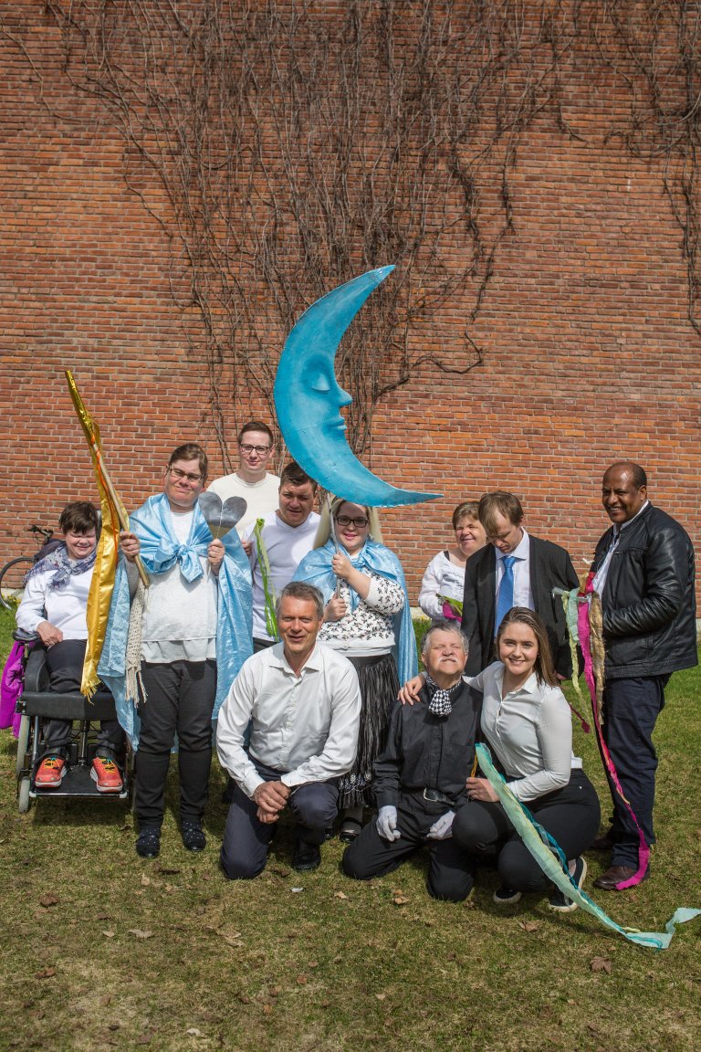 Korpus i Hunn kirke 6 mai 2018 - ute1